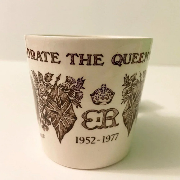 Vintage 1977 Royal Silver Jubilee Mason  Ironstone Mug Set of 2 England Crazing - Picture 10 of 16
